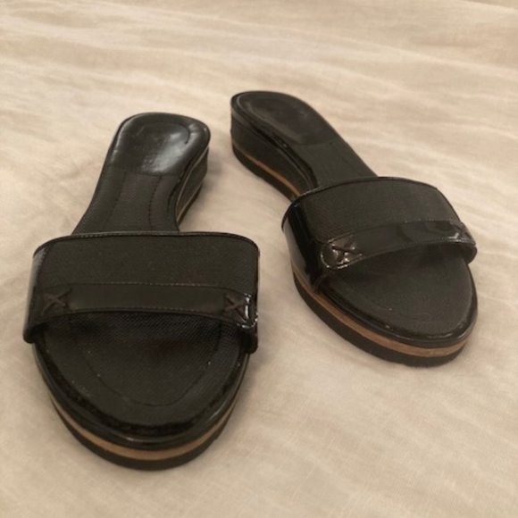 CHANEL Sandals - Picture 6 of 9